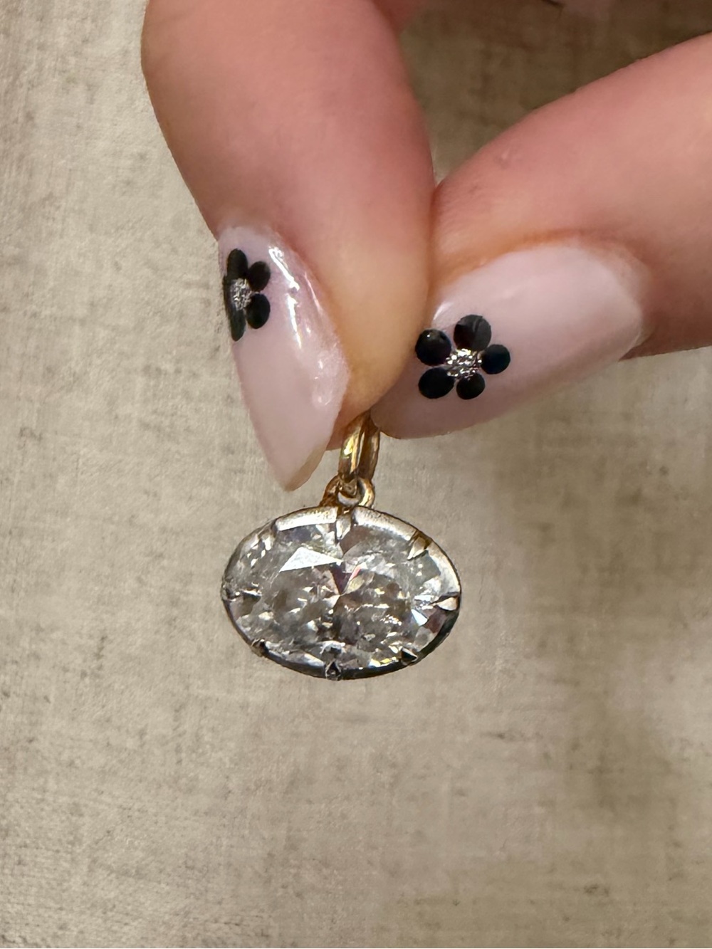 East To West Oval Cut Moissanite Pendant 3CT